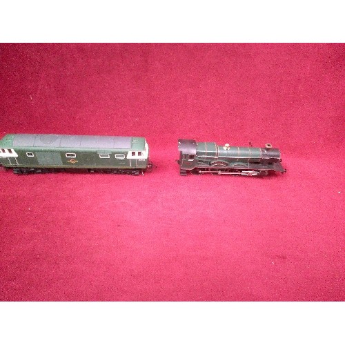 559 - QUANTITY OF MODEL RAILWAY ITEMS. 3 X HORNBY RAILWAYS R900 POWER CONTROL UNITS, KNELLERHALL LOCOMOTIV... 