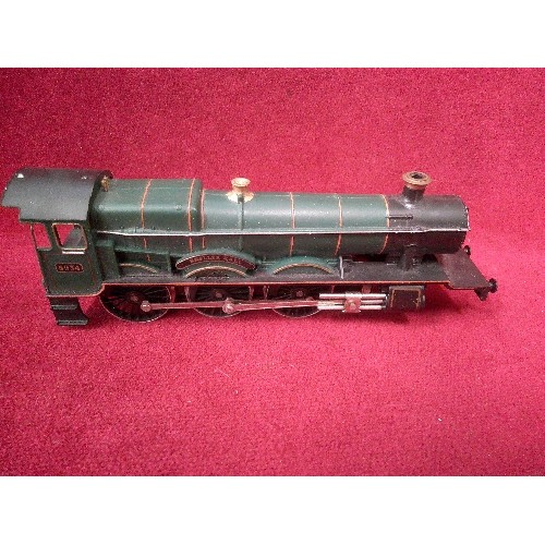 559 - QUANTITY OF MODEL RAILWAY ITEMS. 3 X HORNBY RAILWAYS R900 POWER CONTROL UNITS, KNELLERHALL LOCOMOTIV... 