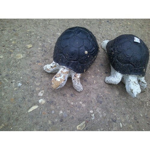 630 - 2 SMALL PAINTED CONCRETE ORNAMENTS OF TURTLES