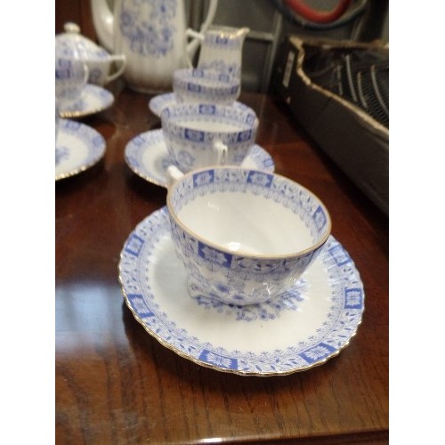 537 - SELTMAHM WEIDEN BAVARIA CHINA BLAU BLUE/WHITE 6-PERSON TEASET. TEAPOT, MILK AND SUGAR.