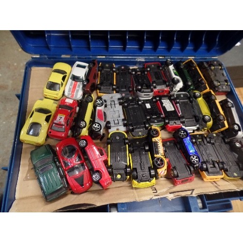 567 - WINNER ROLLING CAR-CASE. FOR MODEL CARS. INC 36 DIE-CAST VEHICLES.