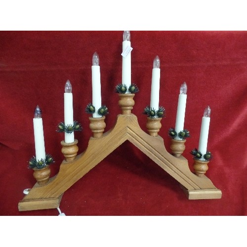 105 - 2 X CHRISTMAS CANDLE ARCHES. ELECTRIC.