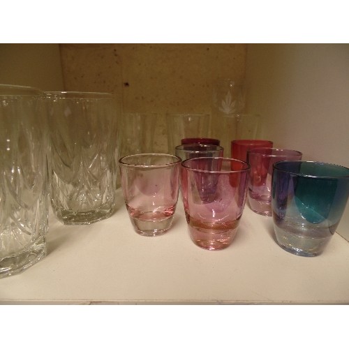 187 - 3 CUBES OF RETRO-VINTAGE LIQUEUR/SHOT/TUMBLER ETC DRINKING GLASSES