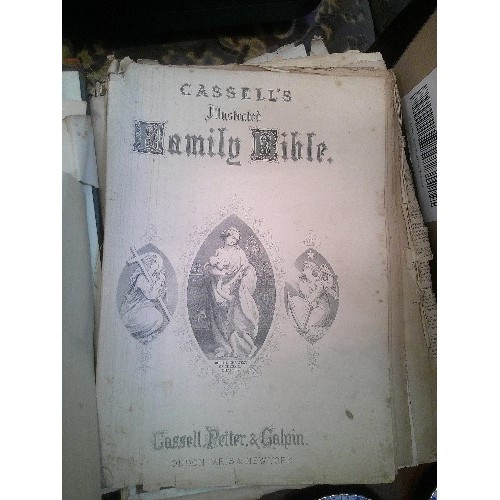 190 - VINTAGE CASSELLS ILLUSTRATED FAMILY BIBLE. SPINE VERY FRAGILE.