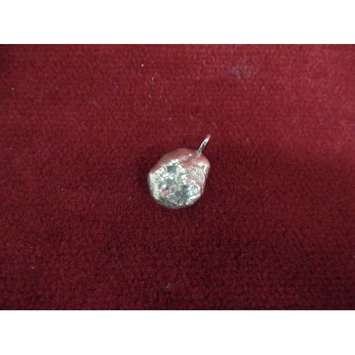 13 - A GOLD NUGGET HOME MADE NO HALLMARKS TESTS UP TO 18CT BUT COULD BE MIXED GOLD -  WEIGHT 5.13 GR