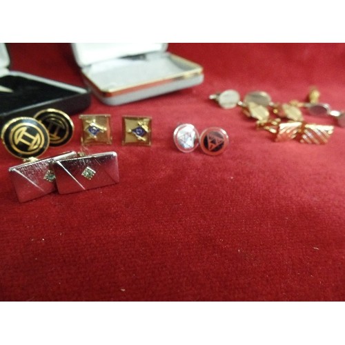 25 - 2 BOXES OF CUFFLINKS INCLUDING MASONIC