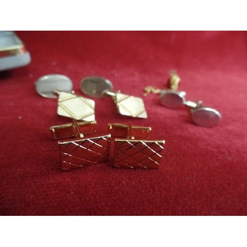 25 - 2 BOXES OF CUFFLINKS INCLUDING MASONIC