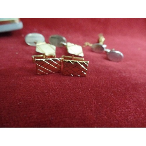 25 - 2 BOXES OF CUFFLINKS INCLUDING MASONIC