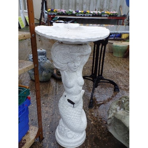 567 - PLASTIC MERMAID BIRD BATH WITH SHELL TOP