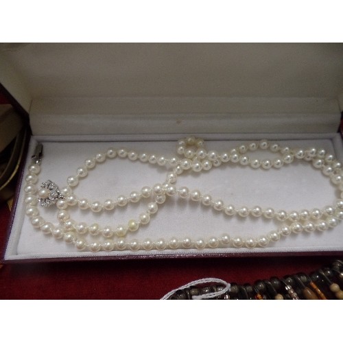 164 - GOOD QUALITY JEWELLERY. INC SHIWA PEARLS, WITH GUARANTEE & BOX, MARKS & SPENCER SILVER METAL AND WHI... 