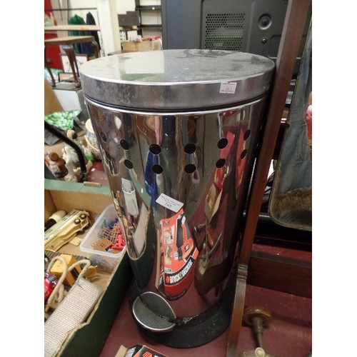 242 - TALL CYLINDRICAL KITCHEN PEDAL BIN. CHROME FINISH.