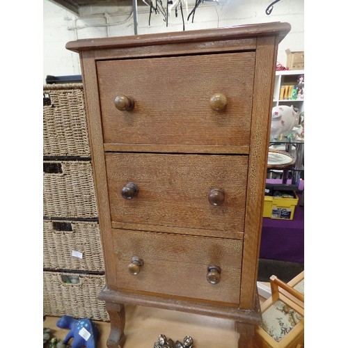 218 - VINTAGE 3 DRAWER NARROW CHEST. CRACKLE GLAZE.