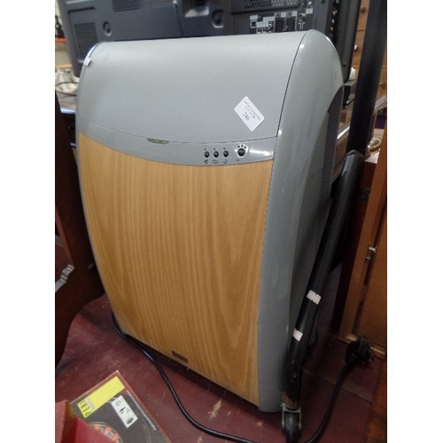 246 - EBAC DE-HUMIDIFIER. 6200. 25 LT. BLONDE OAK CASING.