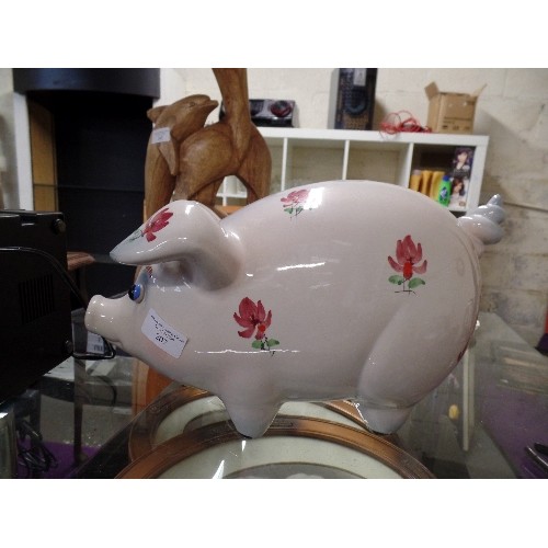 207 - LARGE HAND-PAINTED PIGGY BANK. SIGNED. MADE IN ITALY.