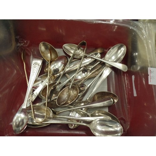 127 - VINATAGE WF JOHNSON TEASPOONS & SUGAR-NIP SET, IN ORIGINAL BOX. TOGETHER WITH AN ARTHUR PRICE 'CHRIS... 