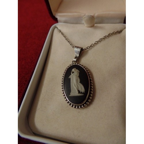 13 - WEDGEWOOD JASPERWARE SILVER 925 PENDANT ON 925 SILVER CHAIN