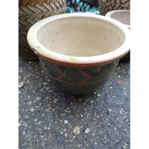 510 - 2 LARGE BROWN GLAZED GARDEN POTS PLUS 2 SMALLER POTS