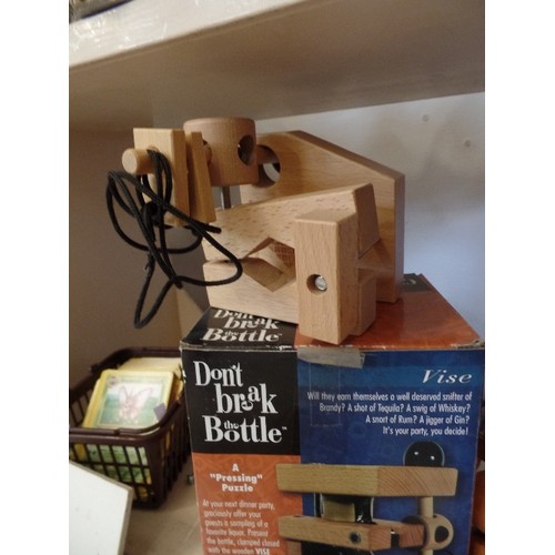 72 - 'DONT BREAK THE BOTTLE' WOODEN DRINKS PUZZLES, WATCH YOUR DINNER GUESTS STRUGGLE TO GET A TIPPLE. WI... 