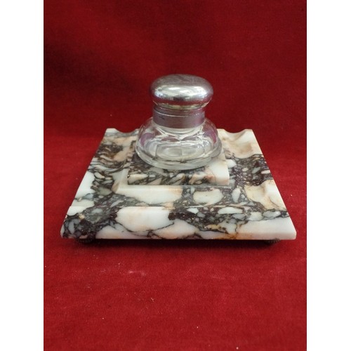 20 - A 19TH CENTURY CUT GLASS INKWELL ON A SQUARE MARBLE PEN STAND - SILVER PLATED LID - ORIGINAL BRASS F... 