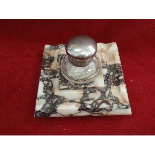 20 - A 19TH CENTURY CUT GLASS INKWELL ON A SQUARE MARBLE PEN STAND - SILVER PLATED LID - ORIGINAL BRASS F... 