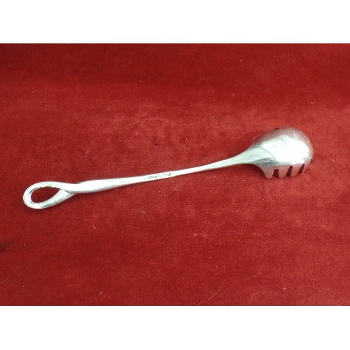 24 - A TIFFANY AND CO STERLING SILVER PADOVA PASTA SERVER BY ELSA PERETTI ITALY AND WITH T & CO AND LONDO... 