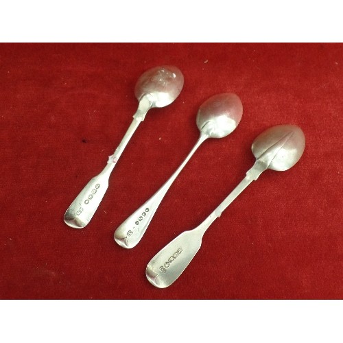 26 - THREE STERLING SILVER TEASPOONS INC BRIGHT CUT DESIGN LONDON 1888 JOHN ALDWINCKLE, FIDDLE PATTERN, D... 