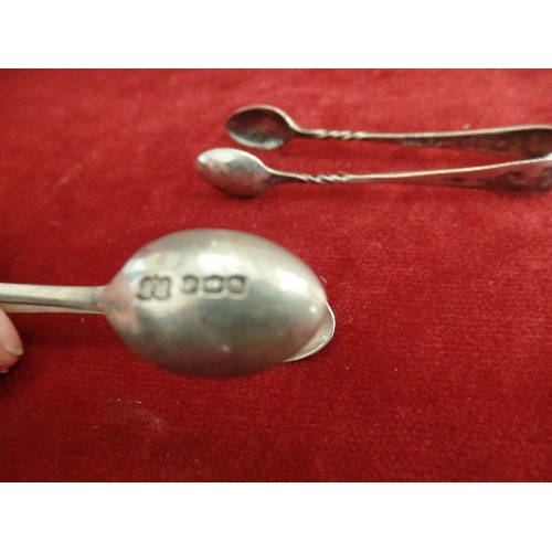 27 - 2 SILVER SUGAR NIPS, SHEFFIELD 1921 ROBERT PRINGLE, SHEFFIELD 1904 THOMAS BRADBURY - 32 GRAMS