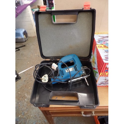 284 - POWERBASE JIG-SAW. MODEL 714524. IN CARRY CASE.