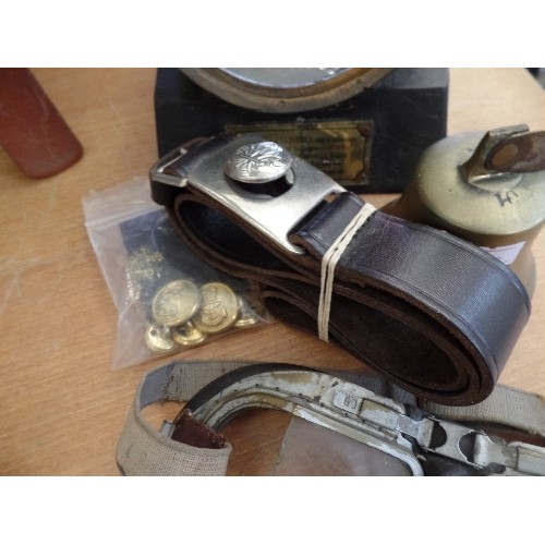 296 - MIXED VINTAGE LOT, INC LEATHER GOGGLES, MILITARY BRASS BUTTONS, A WOODEN CASK, A BROWNIE/GUIDE LEATH... 