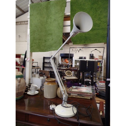 237A - ANGLEPOISE DESK LAMP IN WHITE.