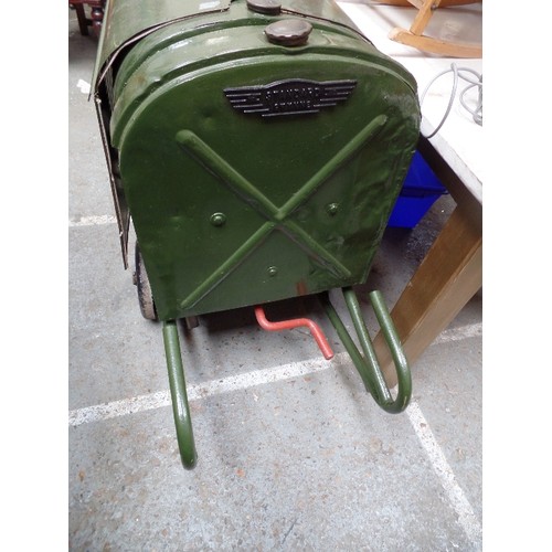 412 - A WW2 PERIOD STANDARD GWYNNE LIGHTWEIGHT TRAILER FIRE PUMP - BASED ON THE STANDARD 8,  4 CYLINDER PE... 