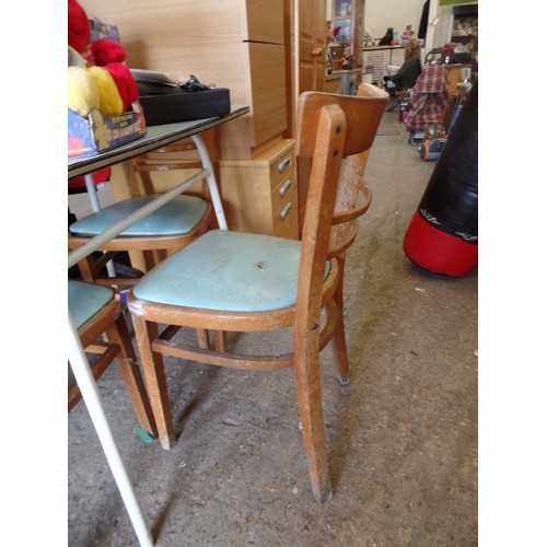 362 - RETRO KITCHEN TABLE AND CHAIRS. TABLE HAS BLUE FORMICA TOP AND TUBULAR LEGS. WOODEN CHAIRS HAVE AQUA... 