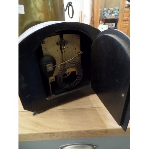 383 - SMITHS ENFIELD MANTLE CLOCK. WOODEN CASE, NO GLASS.