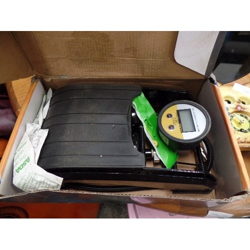 396 - AUTO XS DIGITAL FOOT PUMP. WITH DUAL PISTONS AND WIDE FOOT PAD. WITH BOX.