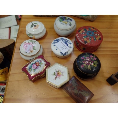 403 - 8 X SMALL CERAMIC TRINKET POTS WITH LIDS. INC LIMOGES-FRANCE, CROWN DERBY, A HAND-PAINTED PORTUGESE ... 