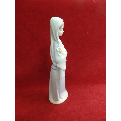 2 - LLADRO FIGURINE 4650 GIRL WITH CALLA LILIES