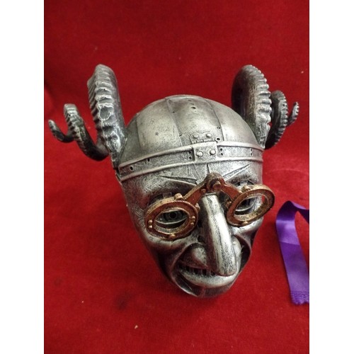 10 - THE HORNED HELMET BY ROYAL ARMOURIES 18CM AND A CERAMIC THEATRE MASK