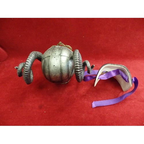 10 - THE HORNED HELMET BY ROYAL ARMOURIES 18CM AND A CERAMIC THEATRE MASK