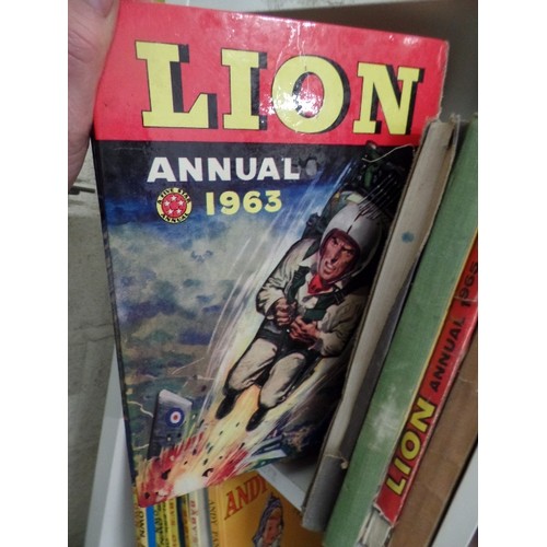 574 - CUBE OF 1970'S ANNUALS - LION, TOM AND JERRY, THE VICTOR BOOK, MONSTER BOOK FOR BOYS ETC