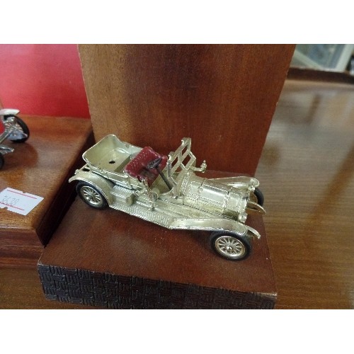 32 - LESNEY WOODEN BOX WITH CAR ON TOP AND 1 BOOKEND WITH LESNEY CAR