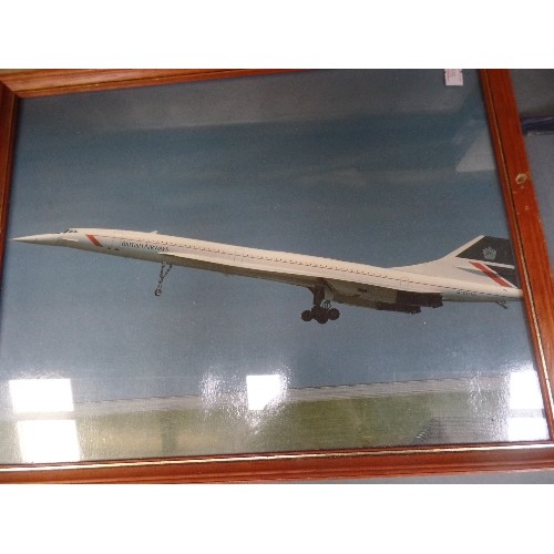 385E - FRAMED PHOTOGRAPH OF BRITISH AIRWAYS CONCORDE - 38CM X 29CM