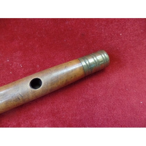 200A - A 19TH CENTURY BOXWOOD SINGLE KEYED FLUTE BY GOULDING & CO LONDON - 38CM