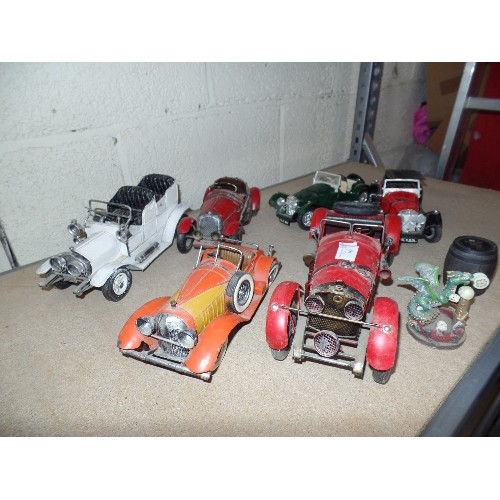 388 - COLLECTION OF MODEL VINTAGE CARS INCLUDING FOUR IN TINPLATE AND TWO WITH PLASTIC PARTS BY BURAGO - J... 