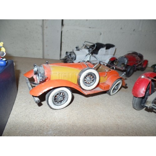 388 - COLLECTION OF MODEL VINTAGE CARS INCLUDING FOUR IN TINPLATE AND TWO WITH PLASTIC PARTS BY BURAGO - J... 