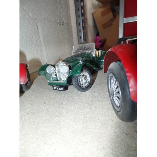 388 - COLLECTION OF MODEL VINTAGE CARS INCLUDING FOUR IN TINPLATE AND TWO WITH PLASTIC PARTS BY BURAGO - J... 