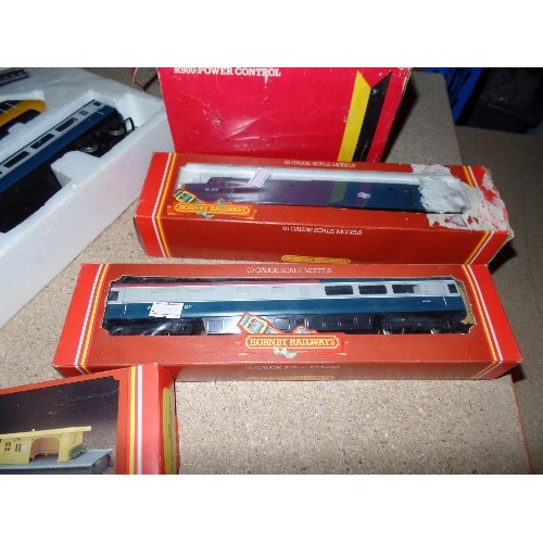 383 - HORNBY RAILWAYS INTER-CITY 125 SET WITH HST POWER CAR, DUMMY CAR, 2 BR MK II COACHES TRACK, HORNBY R... 