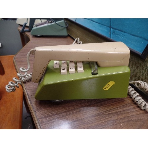 191 - 1970'S RETRO BT TRIMPHONE - RARE TWO TONE LIME GREEN AND CREAM PUSH BUTTON