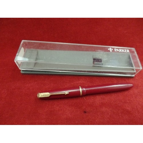 81 - PARKER SLIMFOLD FOUNTAIN PEN 14 CRT NIB IN BLOOD RED, BOXED