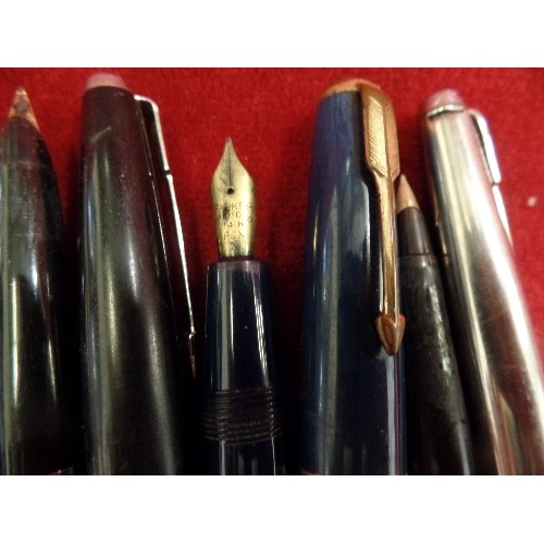 84 - 5 PARKER FOUNTAIN PENS ALL WITH 14CT GOLD NIBS, 2 DUOFOLD BURGUNDY & BLUE PARKER 45, PARKER 51