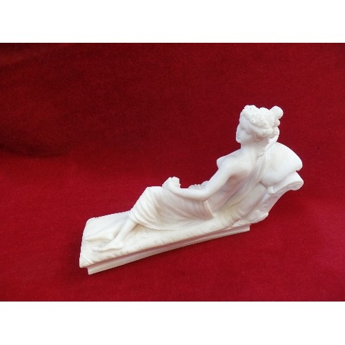 136 - 20TH CENTURY ITALIAN CARVED ALABASTER SCULPTURE OF THE RECLINING PAOLINA BONAPARTE AS VENUS AFTER TH... 